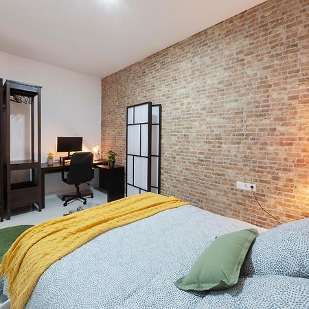 شقة Artistic Digital Retreat-Great Location Near Metro فالنسيا المظهر الخارجي الصورة